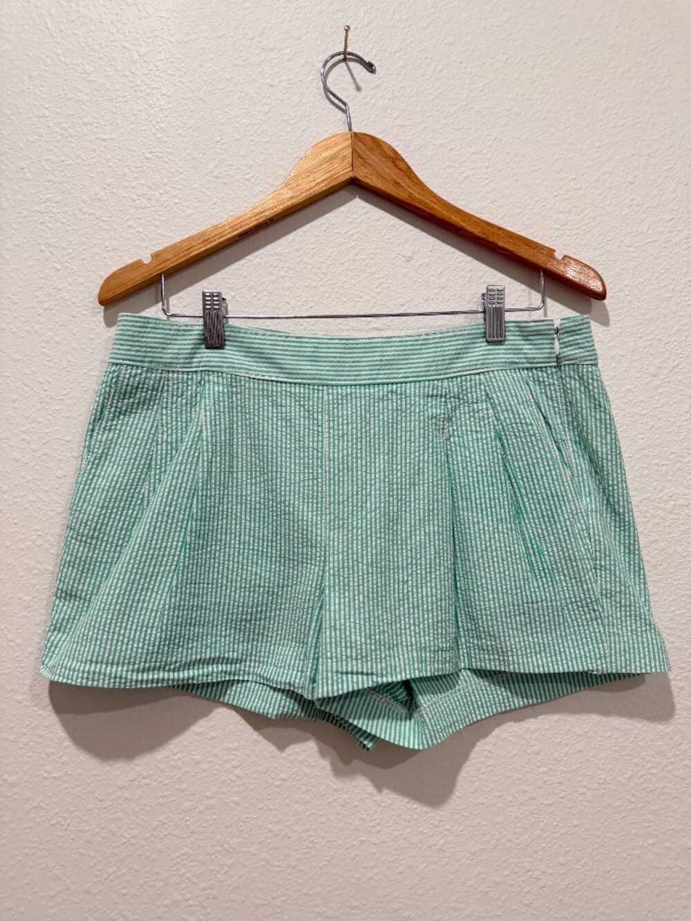 J.Crew Mint Green Seersucker Shorts Size 10